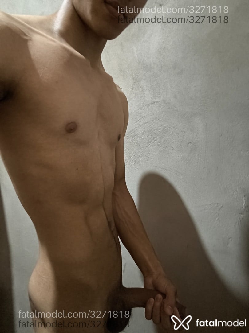 Acompanhante homem morena (o) de olhos pretos - Shinn