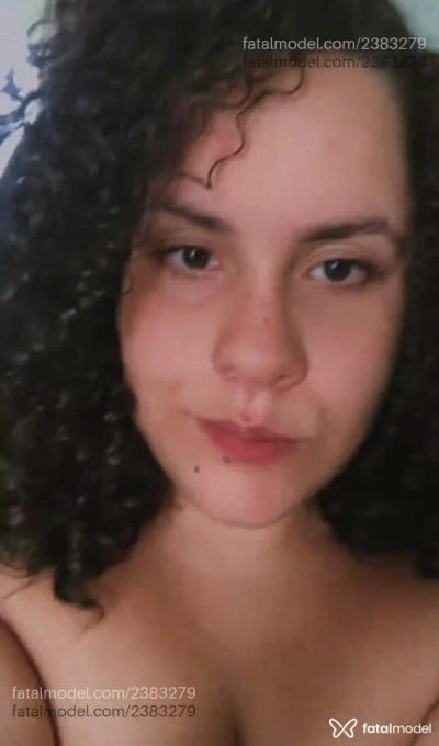 Acompanhante mulher com cabelo castanho de olhos castanhos - Luna Acompanhante mulher com cabelo castanho de olhos castanhos - Luna
