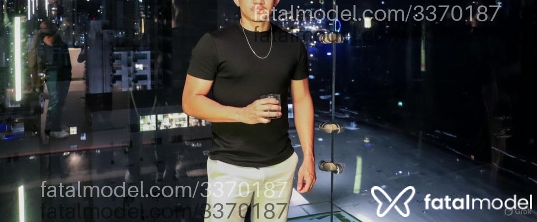 Acompanhante homem com cabelo castanho de olhos castanhos em Virtual - Leonardo