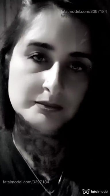 Acompanhante mulher com cabelo castanho de olhos castanhos em Cruz Alta - Giovana