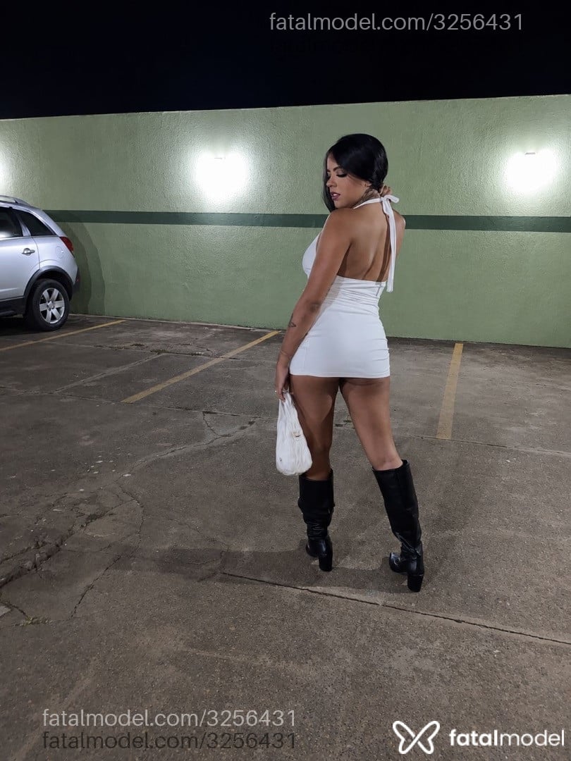 Acompanhante mulher morena (o) de olhos castanhos em Araxá - Renata