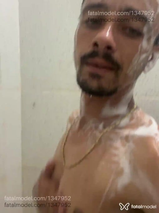 Acompanhante homem morena (o) de olhos azuis em Cajueiro da Praia Acompanhante homem morena (o) de olhos azuis em Cajueiro da Praia - Magrim Avantajado