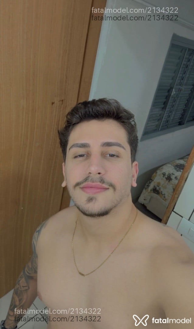 Acompanhante homem morena (o) de olhos castanhos em São Paulo - Vitor Lovatelli
