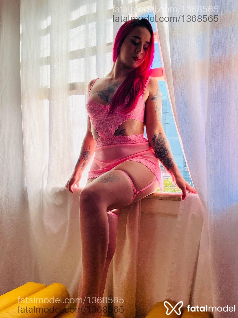 Acompanhante mulher ruiva (o) de olhos castanhos em Caxias do Sul - Pinkk