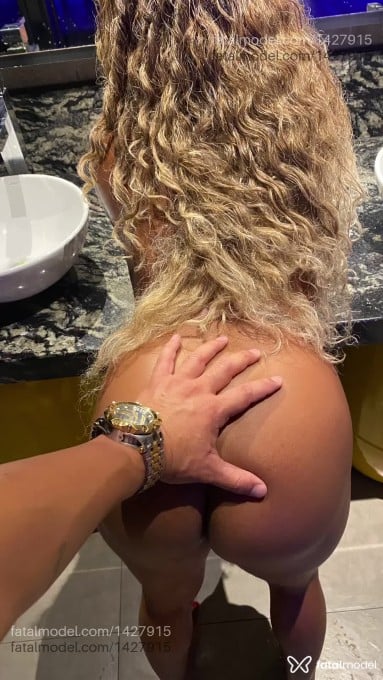 Acompanhante mulher com cabelo castanho de olhos castanhos em Bento Gonçalves - Mayara Fernandes