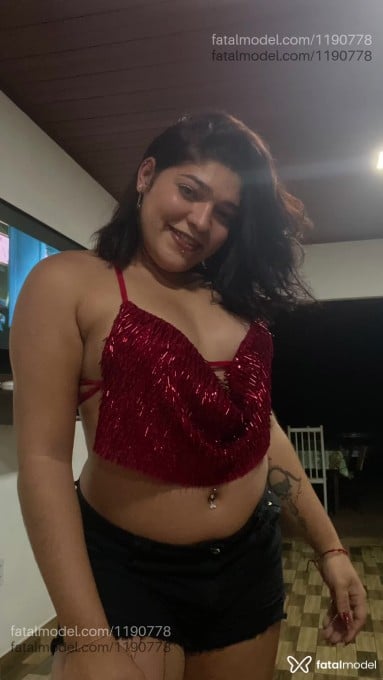 Acompanhante mulher trans morena (o) de olhos castanhos em Virtual Acompanhante mulher trans morena (o) de olhos castanhos em Virtual - Manuella