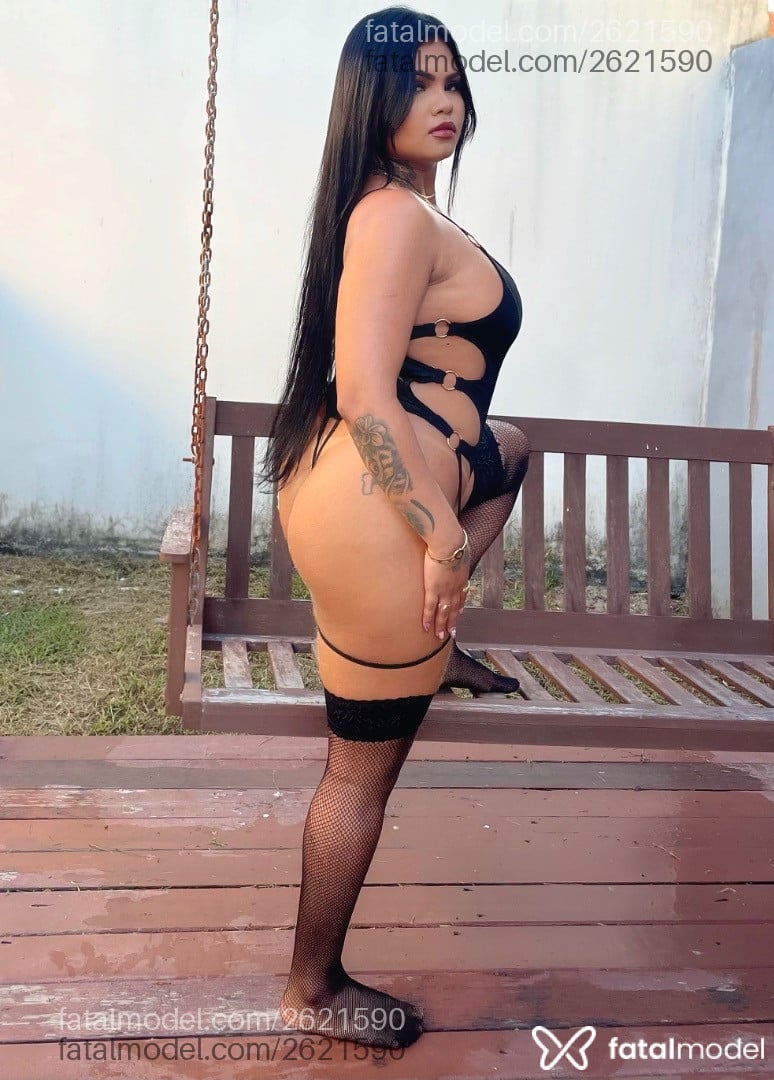 Acompanhante mulher morena (o) de olhos pretos - Melissa Lins