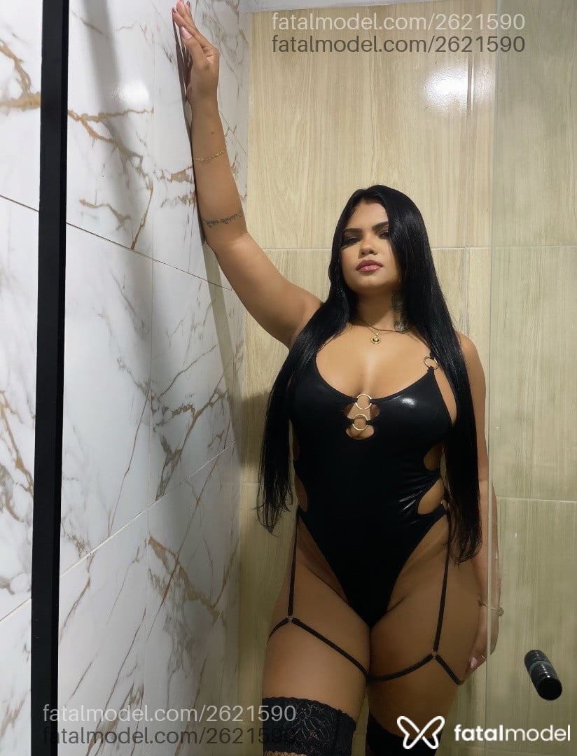 Acompanhante mulher morena (o) de olhos pretos - Melissa Lins