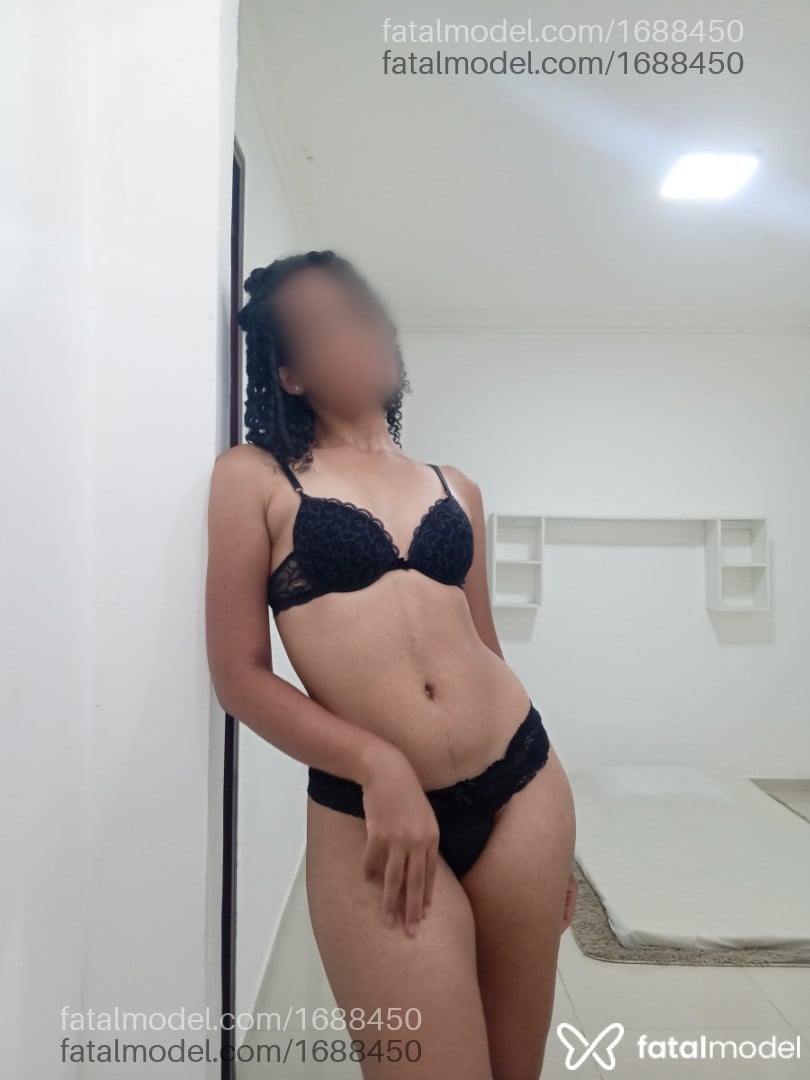Acompanhante mulher morena (o) de olhos pretos - Natasha Acompanhante mulher morena (o) de olhos pretos - Natasha
