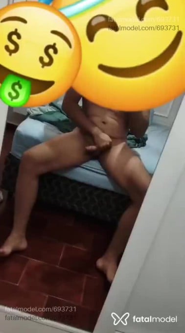 Acompanhante homem com cabelo castanho de olhos verdes em Iturama - Thiago Castro