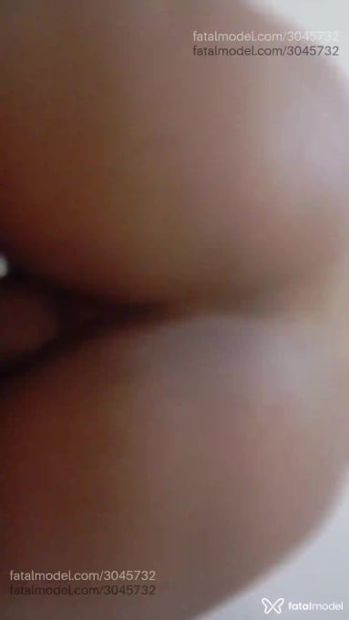 Acompanhante mulher com cabelo castanho de olhos castanhos - Belly