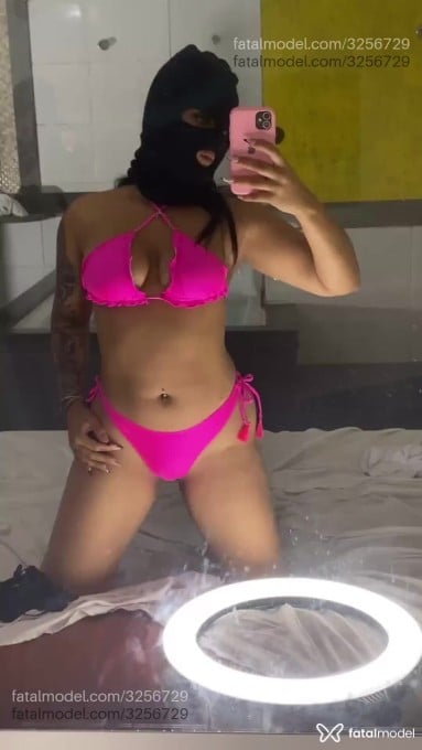 Acompanhante mulher morena (o) de olhos castanhos em João Monlevade - Melissa