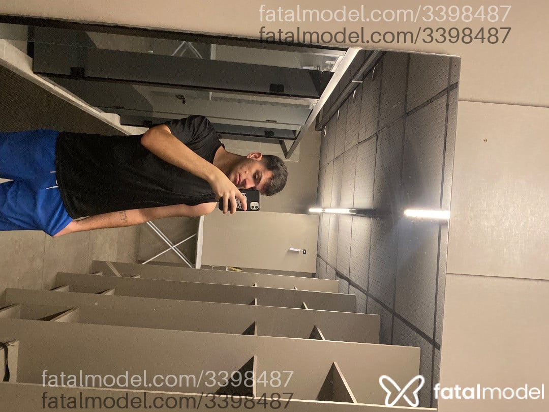 Acompanhante homem com cabelo castanho de olhos castanhos em Criciúma Acompanhante homem com cabelo castanho de olhos castanhos em Criciúma - Jacob
