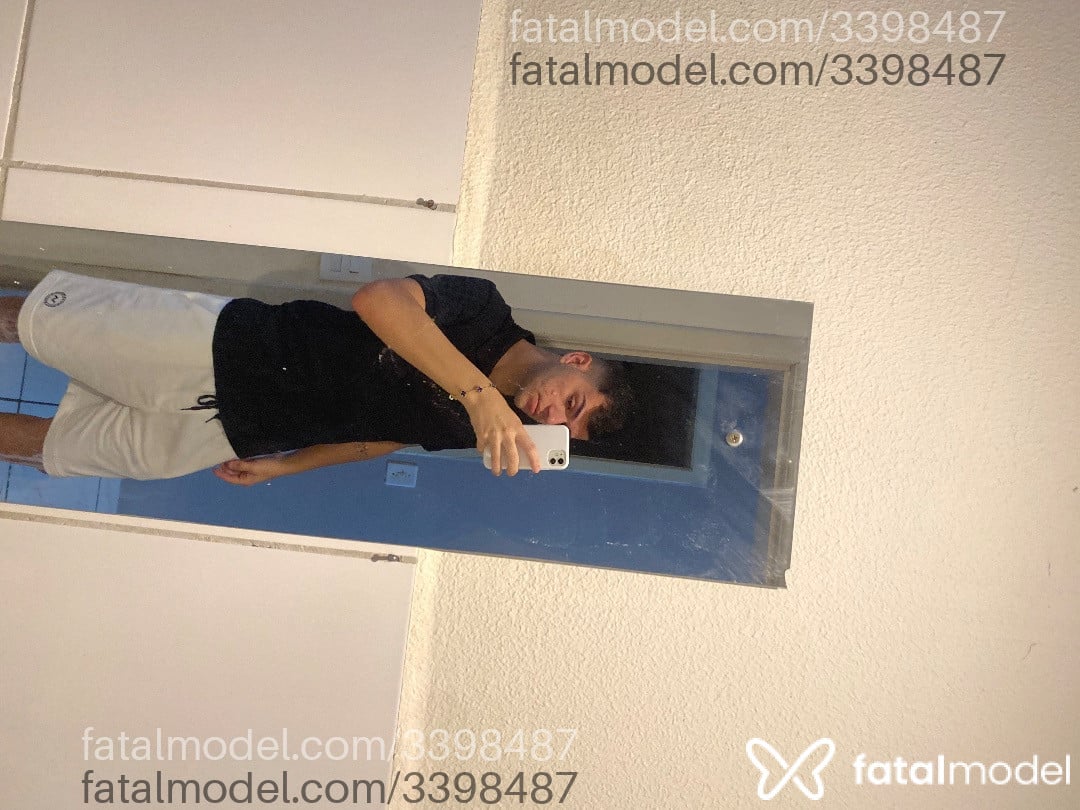 Acompanhante homem com cabelo castanho de olhos castanhos em Criciúma - Jacob