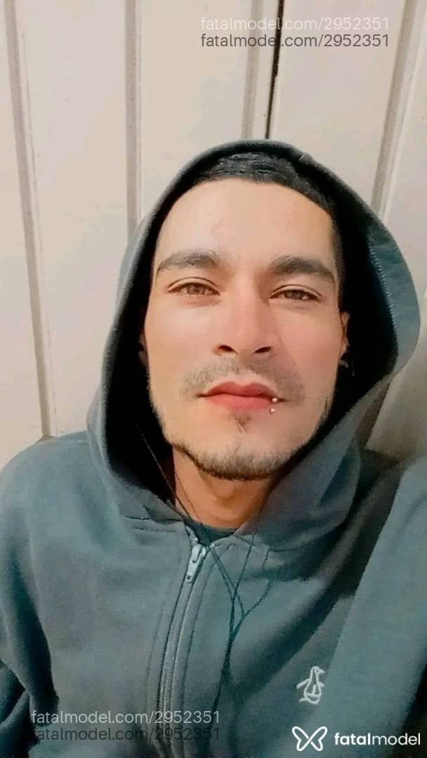Acompanhante homem morena (o) de olhos verdes em Caxias do Sul - Novinhors