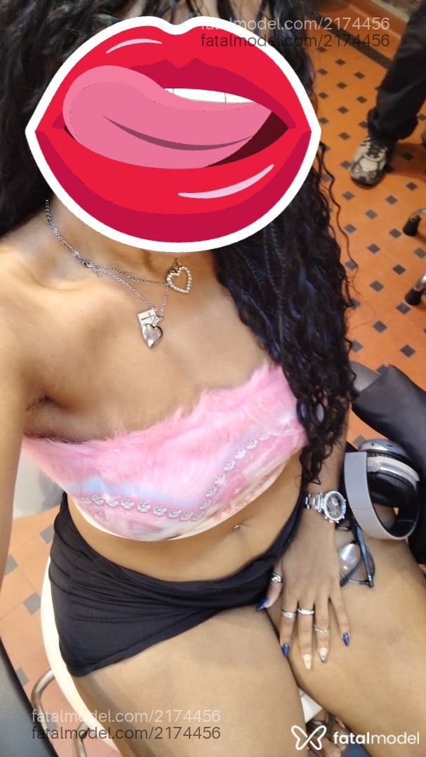Acompanhante mulher morena (o) de olhos pretos em Rio de Janeiro - Malina