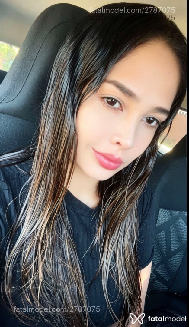 Acompanhante mulher morena (o) de olhos pretos - Poliana Acompanhante mulher morena (o) de olhos pretos - Poliana