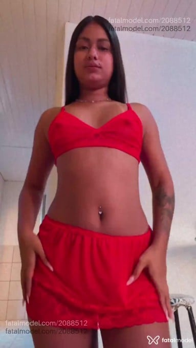 Acompanhante mulher morena (o) de olhos pretos - Sabrina