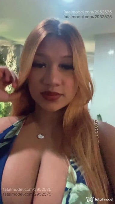 Acompanhante mulher com cabelo colorido de olhos pretos em Porto Velho - Aryanna