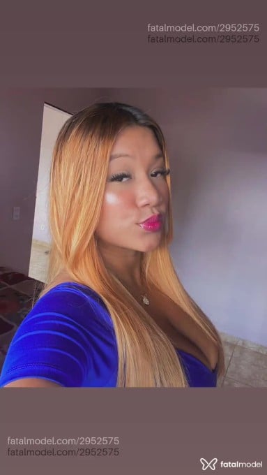Acompanhante mulher com cabelo colorido de olhos pretos em Porto Velho - Aryanna