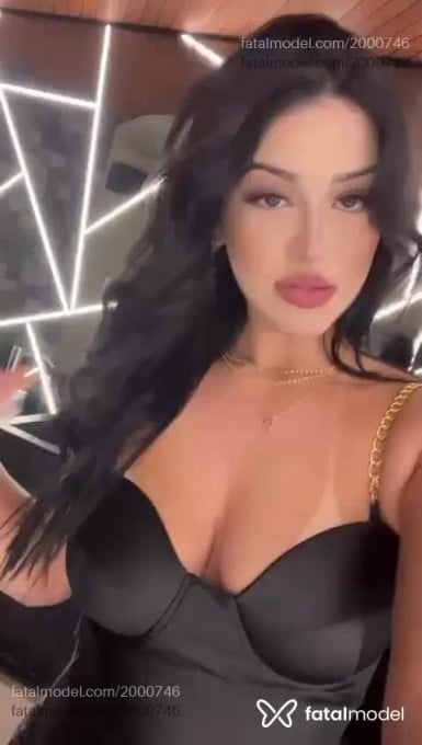 Acompanhante mulher morena (o) de olhos castanhos - Dani Desiree