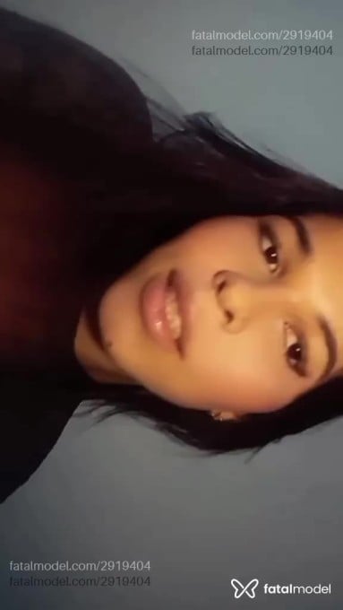 Acompanhante mulher trans morena (o) de olhos castanhos - Roberta Pereira