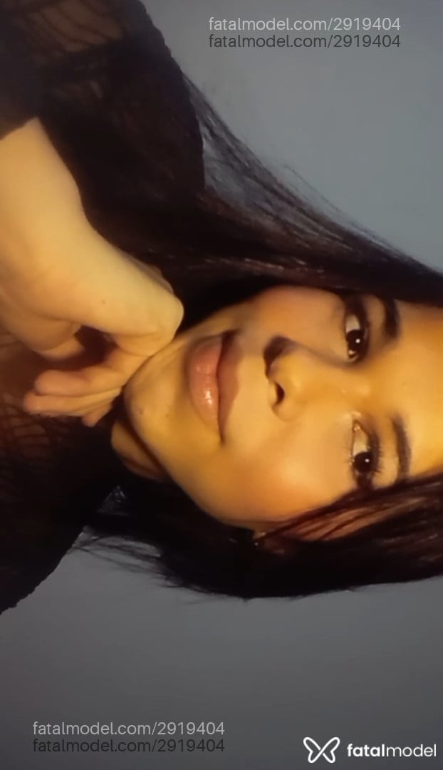 Acompanhante mulher trans morena (o) de olhos castanhos - Roberta Pereira