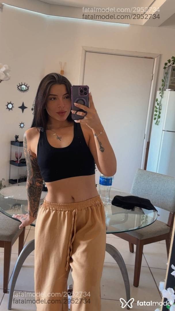 Acompanhante mulher morena (o) de olhos castanhos - Jhenifer Rezende