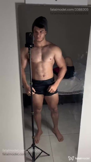 Acompanhante homem com cabelo castanho de olhos castanhos - Predador Acompanhante homem com cabelo castanho de olhos castanhos - Predador