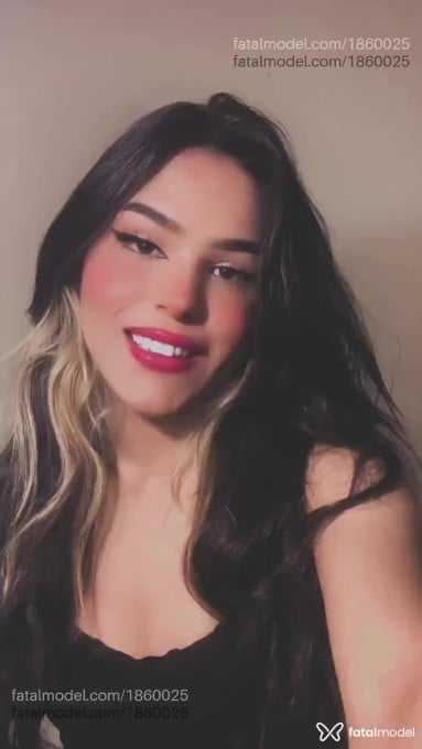 Acompanhante mulher trans com cabelo castanho de olhos castanhos em Bragança Paulista Acompanhante mulher trans com cabelo castanho de olhos castanhos em Bragança Paulista - Cleo