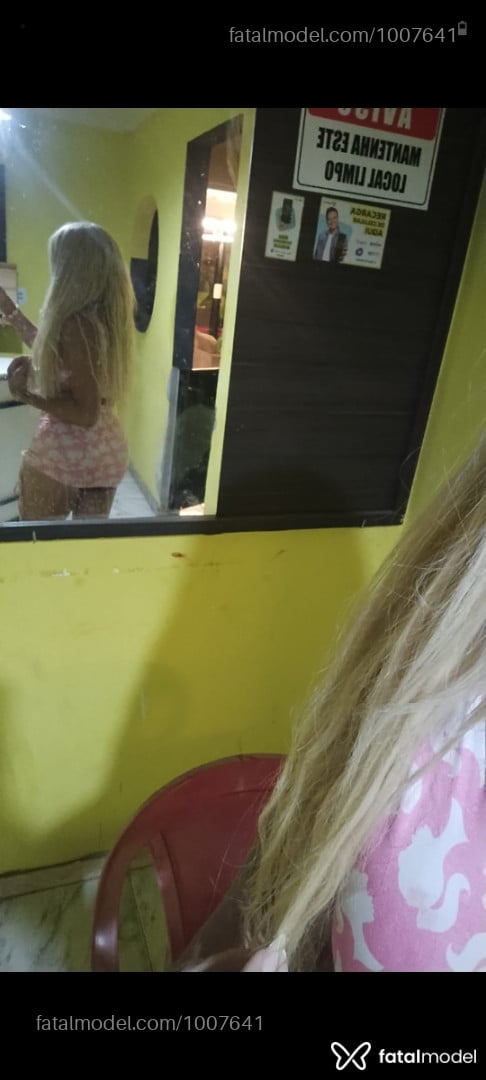 Acompanhante mulher trans loira (o) de olhos mel em Patos - Bárbara