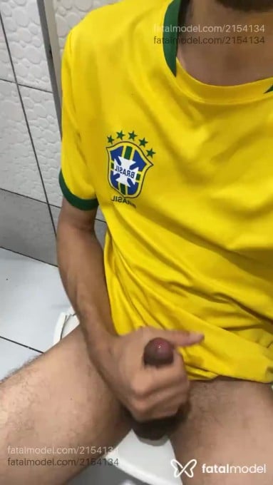 Acompanhante homem morena (o) de olhos castanhos - Otávio Acompanhante homem morena (o) de olhos castanhos - Otávio