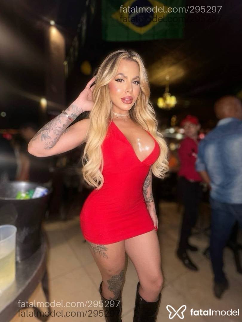Acompanhante travesti loira (o) de olhos mel em Brasília - Paty Bittencourt