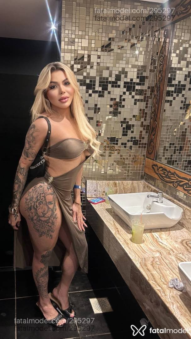 Acompanhante travesti loira (o) de olhos mel - Paty Bittencourt