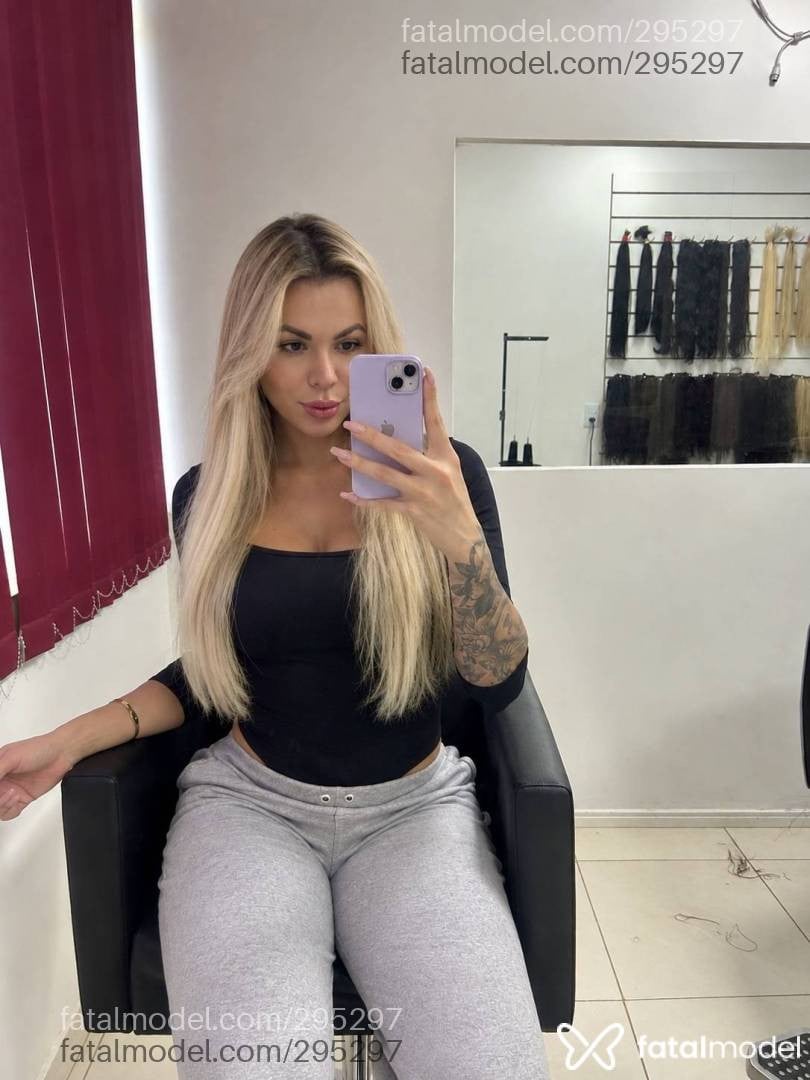 Acompanhante travesti loira (o) de olhos mel - Paty Bittencourt