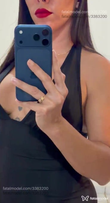 Acompanhante mulher morena (o) de olhos mel - Bárbara