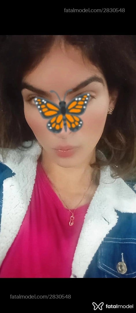 Acompanhante mulher trans com cabelo castanho de olhos castanhos em Videira - Manunes