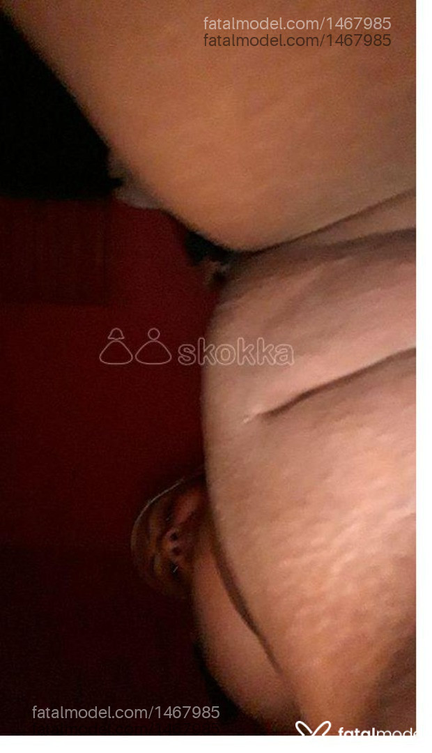 Acompanhante mulher loira (o) de olhos castanhos - Rubby Mell