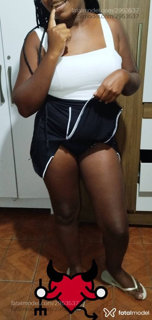 Acompanhante mulher morena (o) de olhos pretos em Guarujá - Aninha Silva
