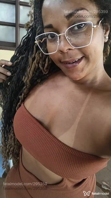 Acompanhante mulher morena (o) de olhos castanhos em Pirassununga - Pérola Negra