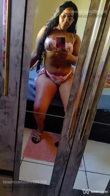Acompanhante mulher morena (o) de olhos castanhos - Pérola Negra Acompanhante mulher morena (o) de olhos castanhos - Pérola Negra