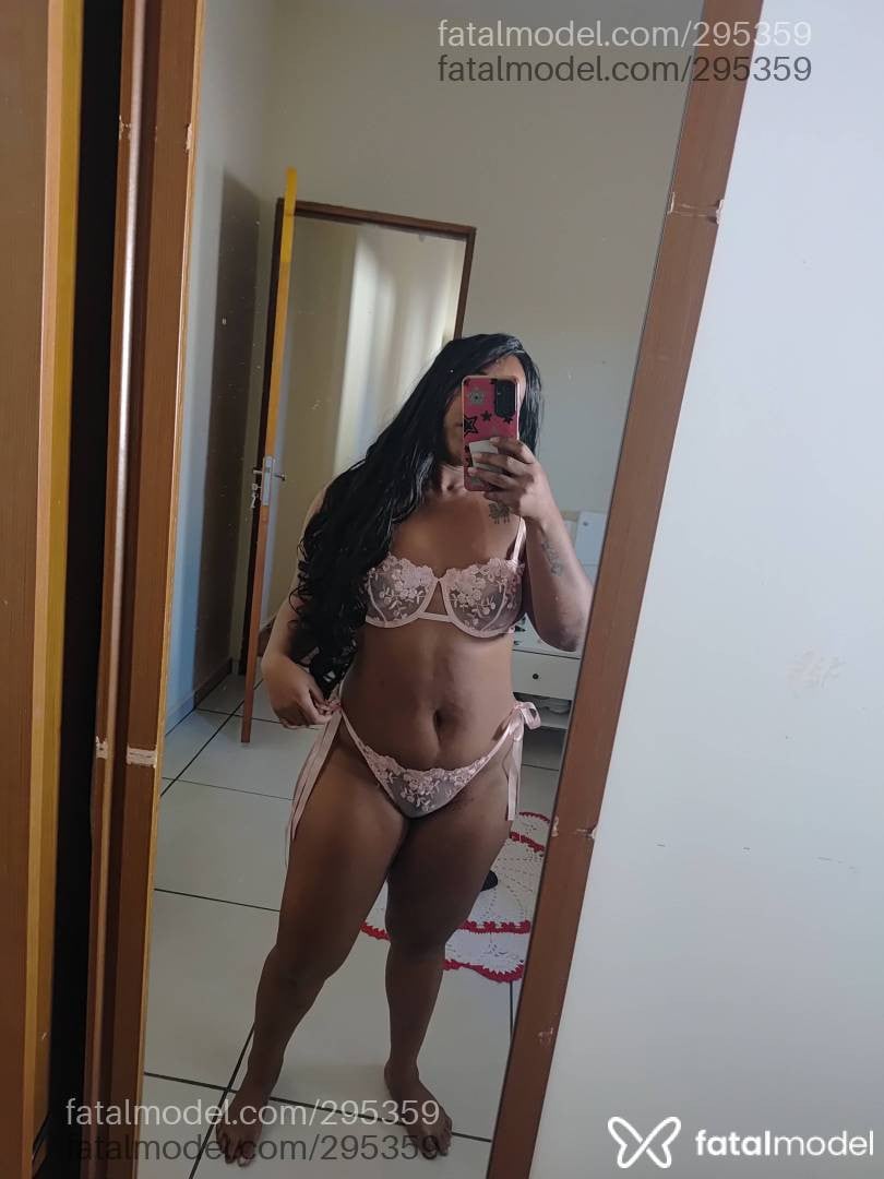 Acompanhante mulher morena (o) de olhos castanhos em Pirassununga - Pérola Negra