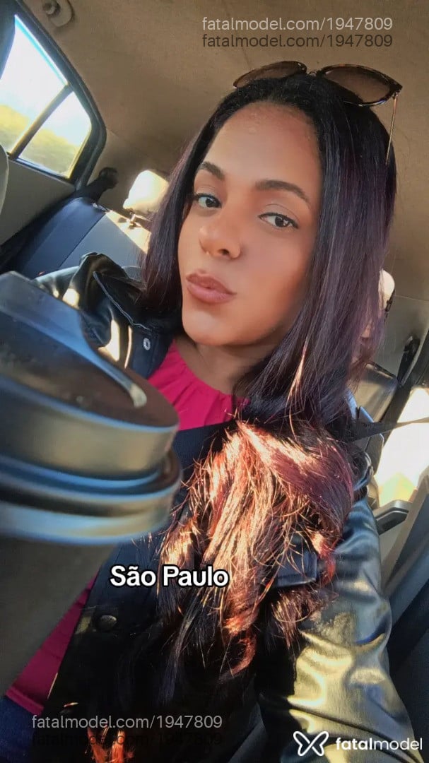 Acompanhante mulher com cabelo castanho de olhos castanhos em Artur Nogueira - Bruninhaasurfis