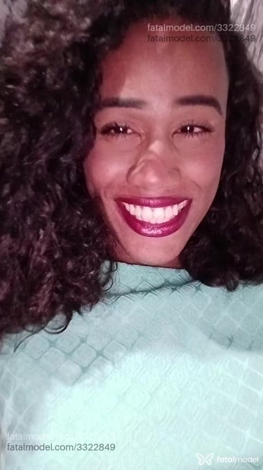 Acompanhante mulher trans com cabelo castanho de olhos castanhos em São Gonçalo - Dayla Pitanga