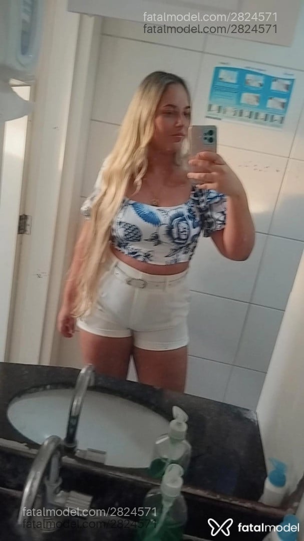 Acompanhante mulher loira (o) de olhos pretos em Imperatriz - Vitória