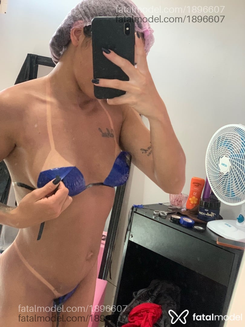 Acompanhante mulher morena (o) de olhos castanhos - Caahh Acompanhante mulher morena (o) de olhos castanhos - Caahh