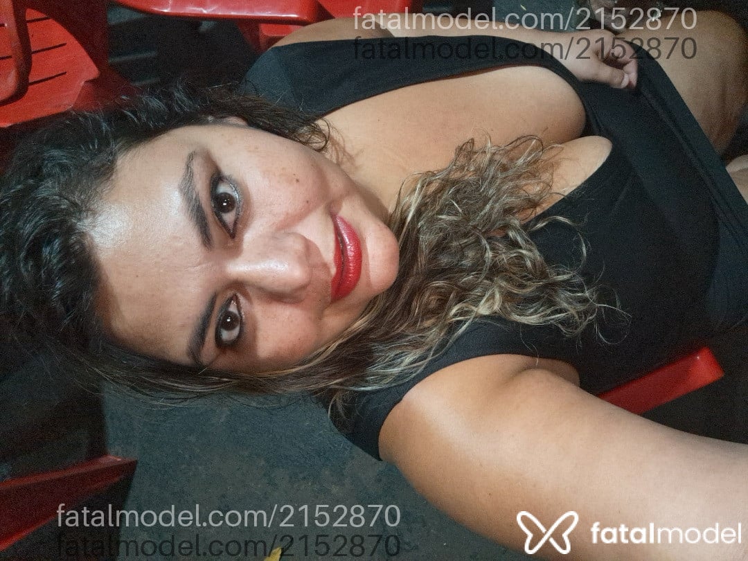 Acompanhante mulher com cabelo castanho de olhos pretos em Rio Verde Acompanhante mulher com cabelo castanho de olhos pretos em Rio Verde - Gordinhasafada