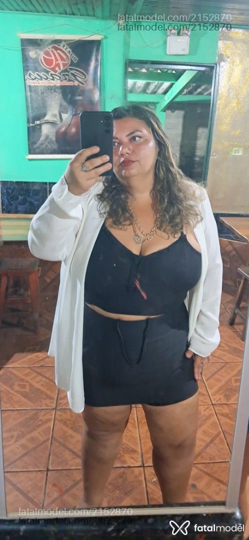 Acompanhante mulher com cabelo castanho de olhos pretos em Rio Verde Acompanhante mulher com cabelo castanho de olhos pretos em Rio Verde - Gordinhasafada