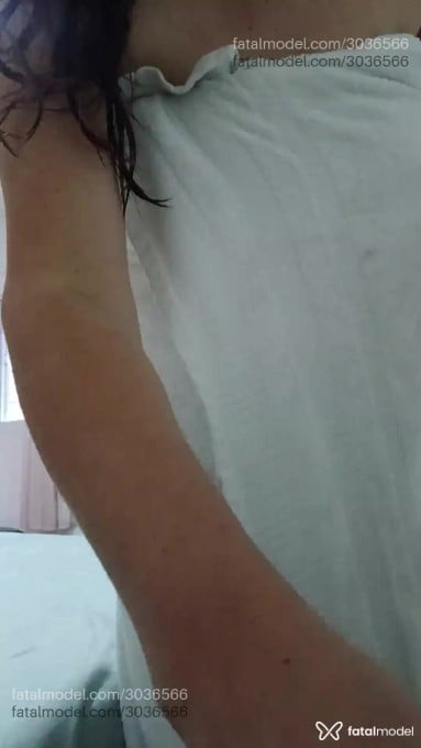 Acompanhante mulher com cabelo castanho de olhos castanhos em Virtual - Katia Reis