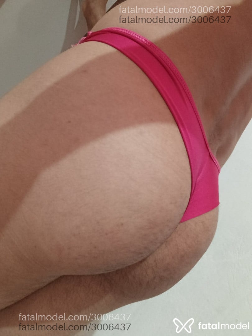 Acompanhante não-binário com cabelo castanho de olhos castanhos em Zé Doca - Anderson